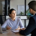 Assimilé salarié : définition, avantages et inconvénients pour le dirigeant